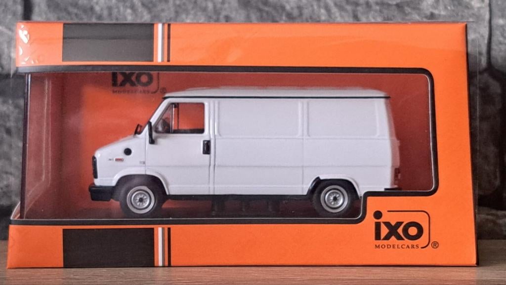Fiat Ducato 1982 1/43éme, Hobby & Loisirs créatifs, Voitures miniatures | 1:43, Neuf, Enlèvement ou Envoi, Voiture, Ixo