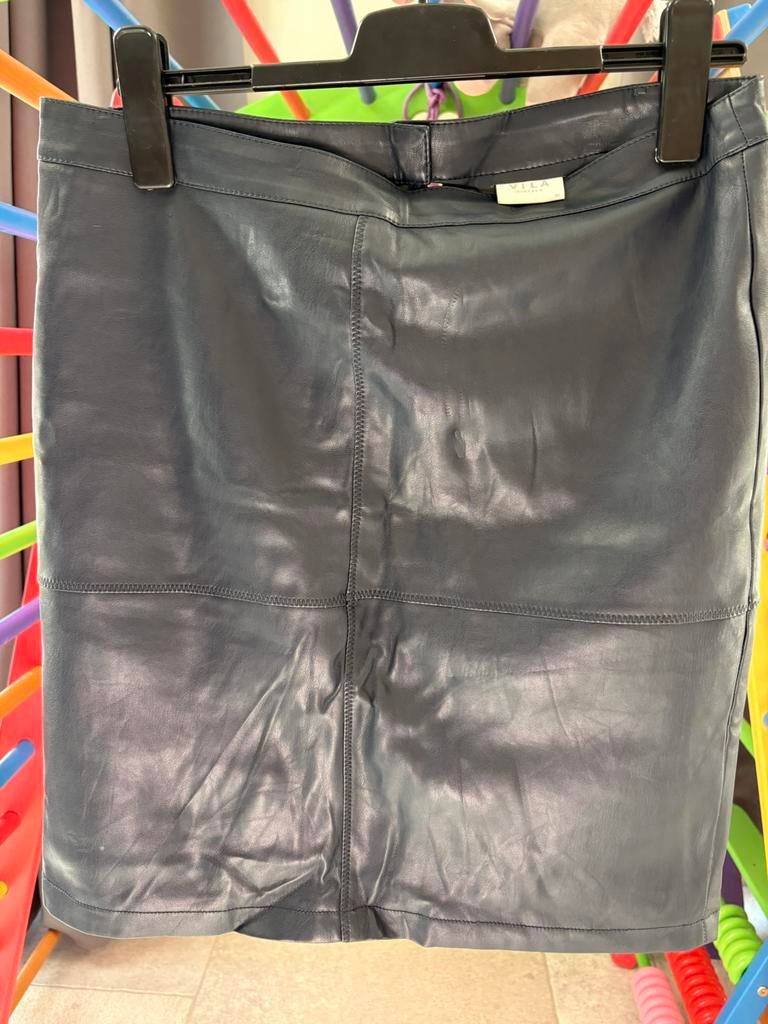 Jupes cuir VILLA bleue XL, Vêtements | Femmes, Jupes, Enlèvement, Comme neuf
