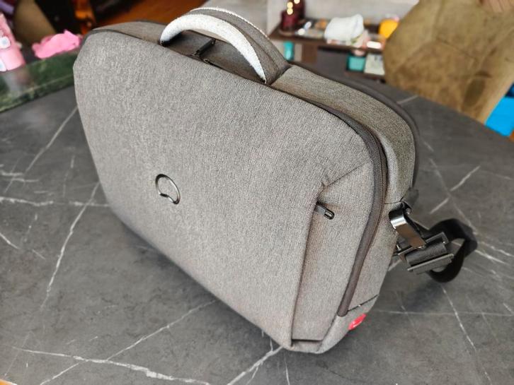 Delsey 19 inch laptoptas met 2 grote vakken, Computers en Software, Laptoptassen, Gebruikt, Schoudertas, 17 inch of meer, Ophalen of Verzenden