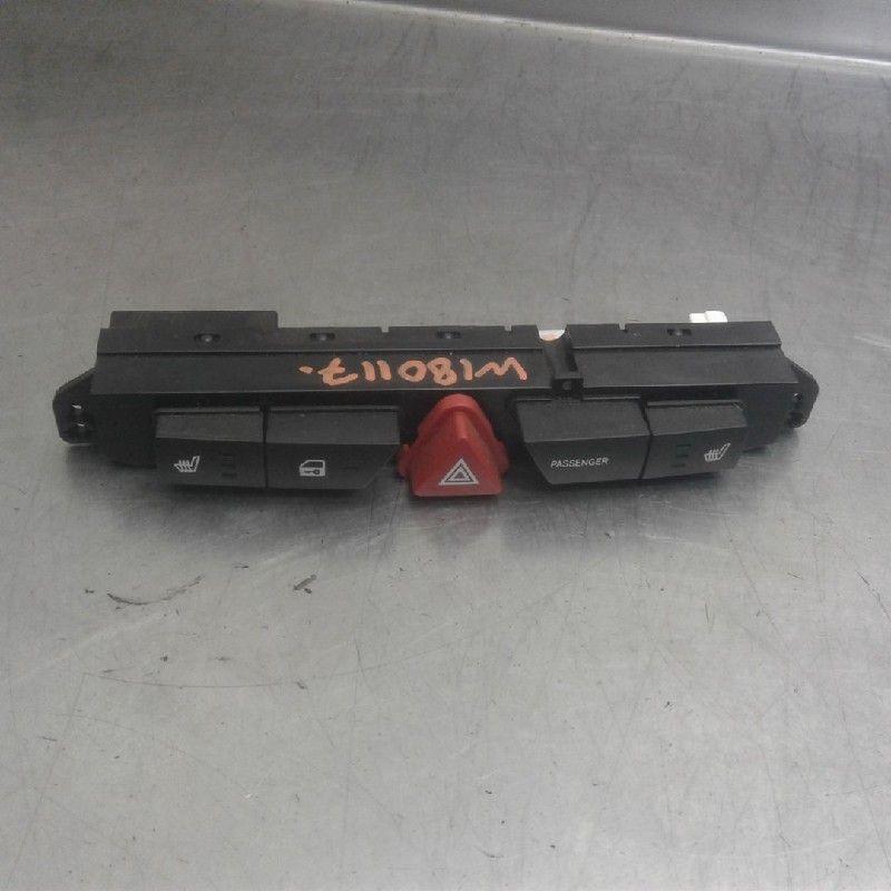 COMMUTATEUR DE FEUX DE DETRESSE Kia Pro cee'd (EDB3), Utilisé, Kia