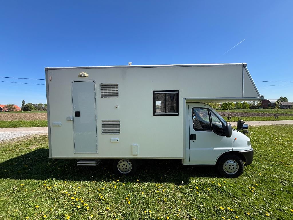 Oldtimer mobilhome Fiat Ducato nieuwe opbouw rijbewijs B, Caravans en Kamperen, Mobilhomes, Particulier, tot en met 4, Alkoof