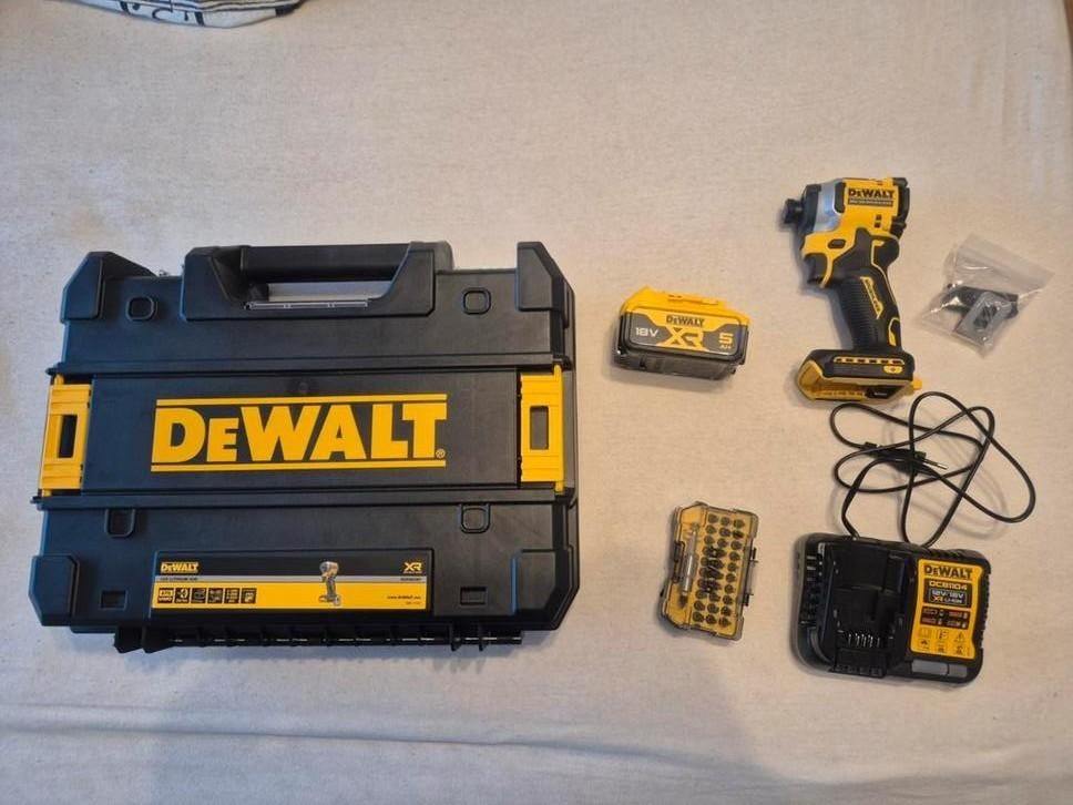 DeWalt DCF850NT-XJ met accu en oplader, Ophalen
