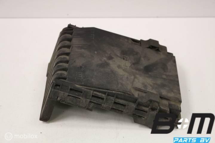 Deksel voor zekeringkast motorruimte VW Golf 5 / Jetta 1K, Auto-onderdelen, Carrosserie, Gebruikt