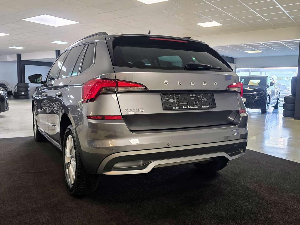 Skoda Kamiq 1.0 TSI Ambition, Argent ou Gris, Entreprise, Boîte manuelle, Noir
