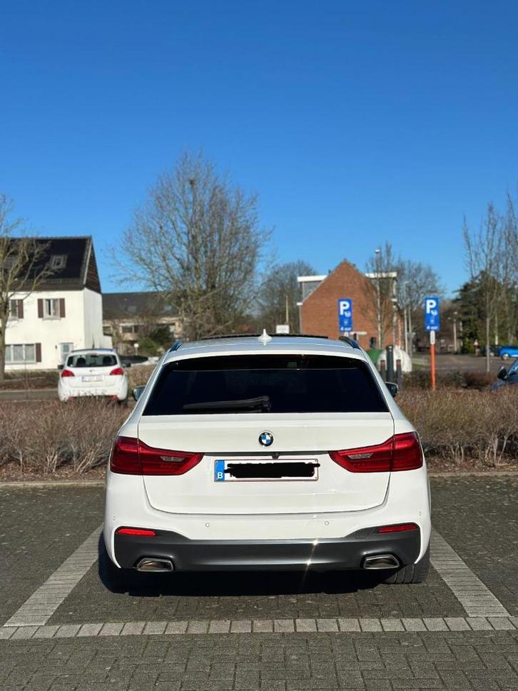 Bmw 520d Xdrive M Pack Full, Auto's, BMW, Particulier, 5 Reeks, Apple Carplay, Diesel, Euro 6, Break, 5 deurs, Automaat, Wit, Zwart