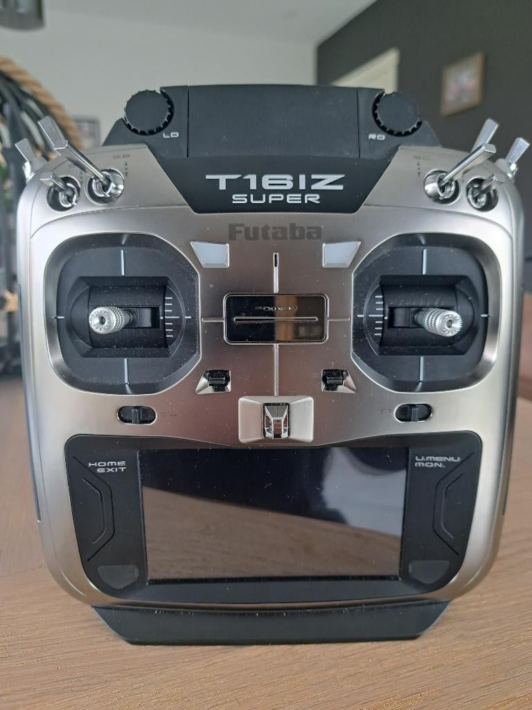 Futaba T 16 IZ super, Ophalen, Zo goed als nieuw