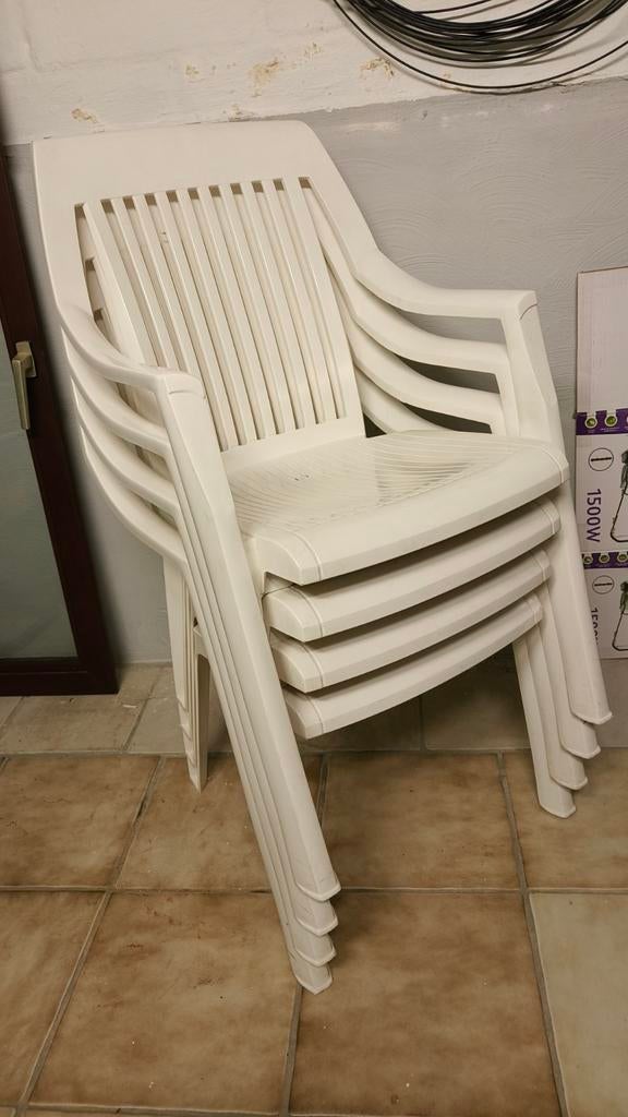 Hartman 4 witte plastic tuinstoelen, Tuin en Terras, Tuinstoelen, Ophalen, Gebruikt, Plastic, Stapelbaar