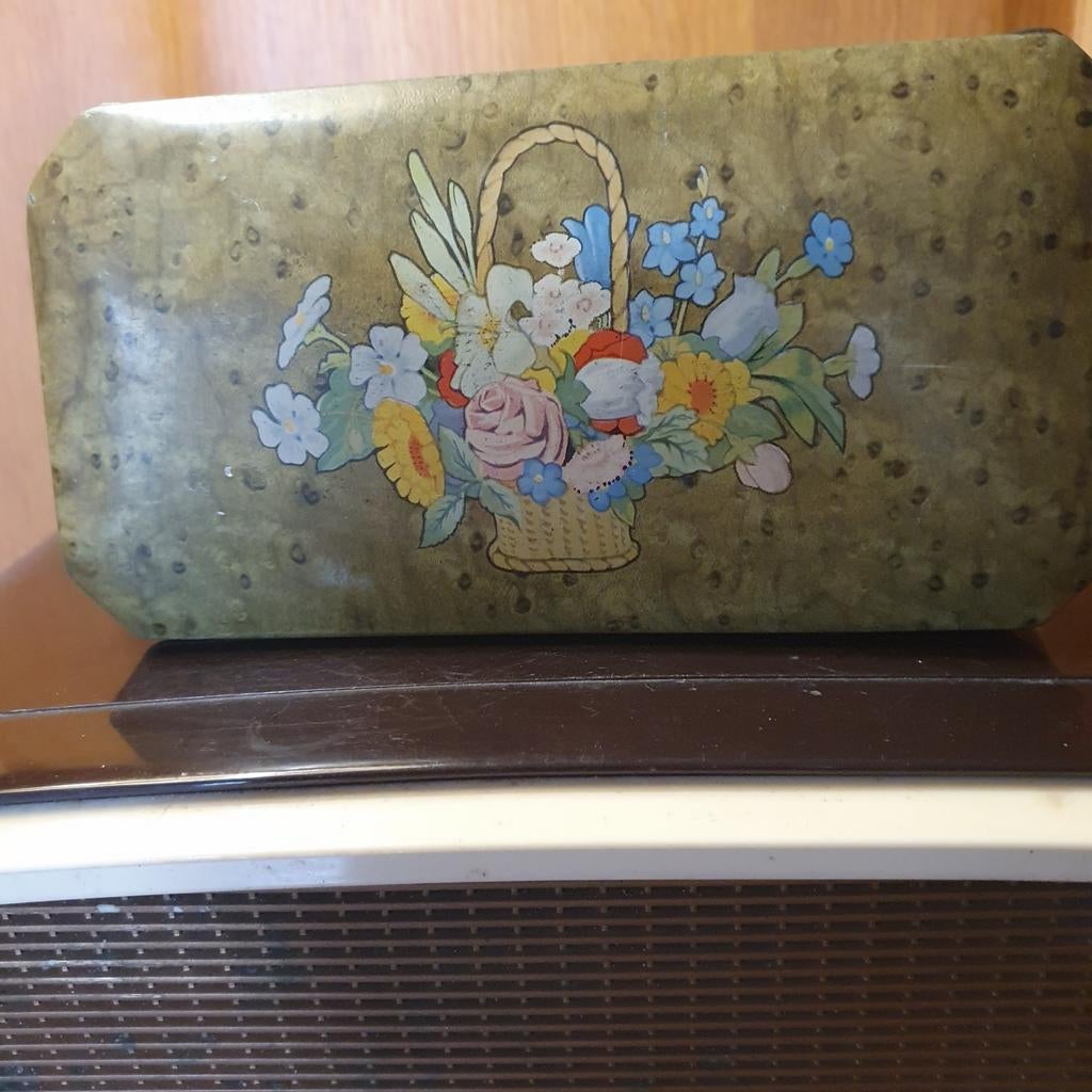 Ancienne boîte en fer blanc, Collections, Boîte en métal, Enlèvement ou Envoi