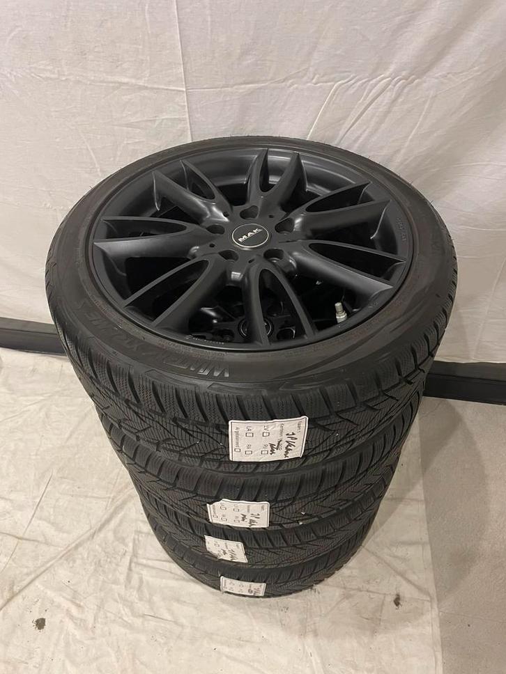 Jantes 5x112 avec pneus de 17 pouces 205/45/17 vredestein/, Autos : Divers, Pièces de sport automobile, Enlèvement