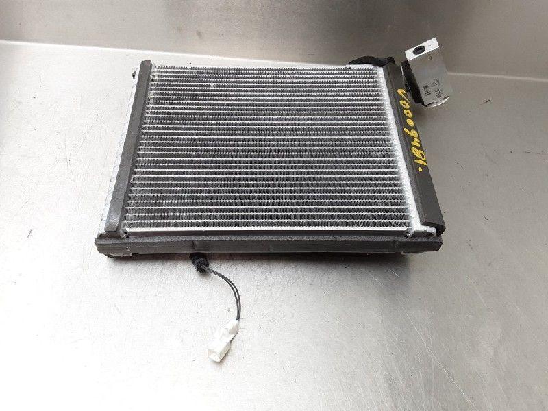 AIRCOVERDAMPER Toyota Yaris III (P13) (01-2010/09-2020), Gebruikt, Toyota