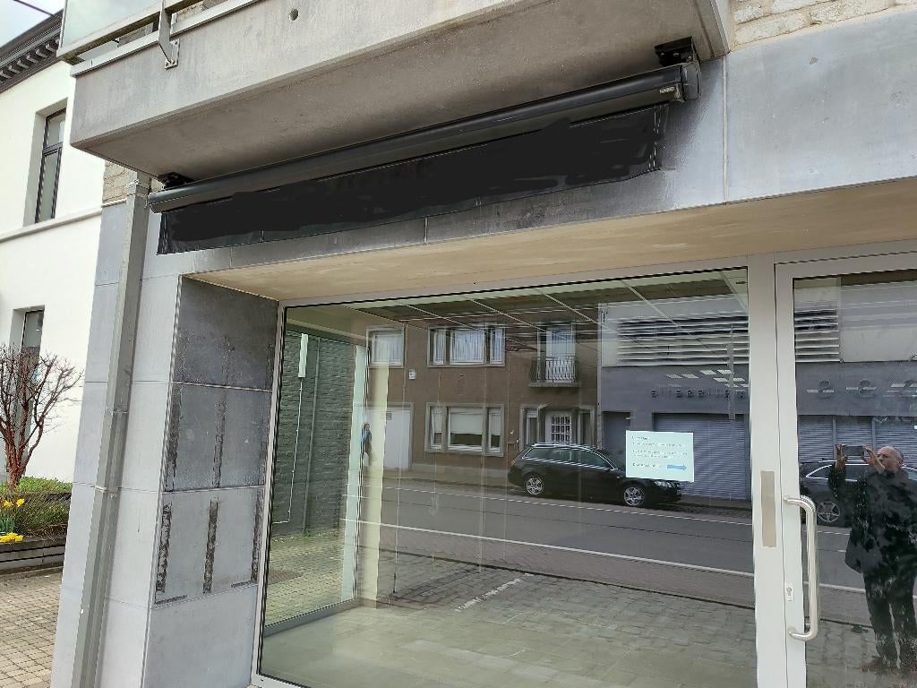 Stijlvolle zonnewering met motor “Somfy”, Ophalen, Knikarmscherm