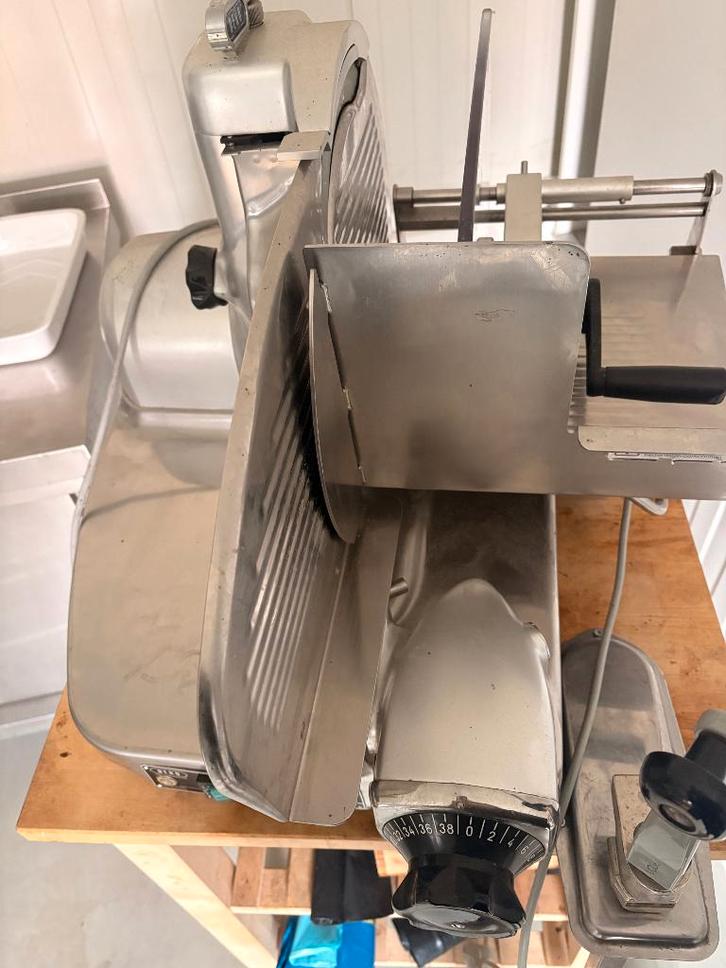 Trancheuse prof DEKO, Articles professionnels, Horeca | Équipement de cuisine, Boulangerie et Boucherie, Utilisé, Enlèvement