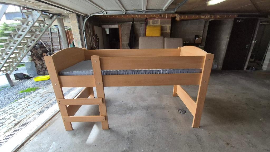 Lit d'enfant/adolescent, Maison & Meubles, Chambre à coucher | Lits superposés & Lits mezzanines, Comme neuf, Lit mi-hauteur mezzanine