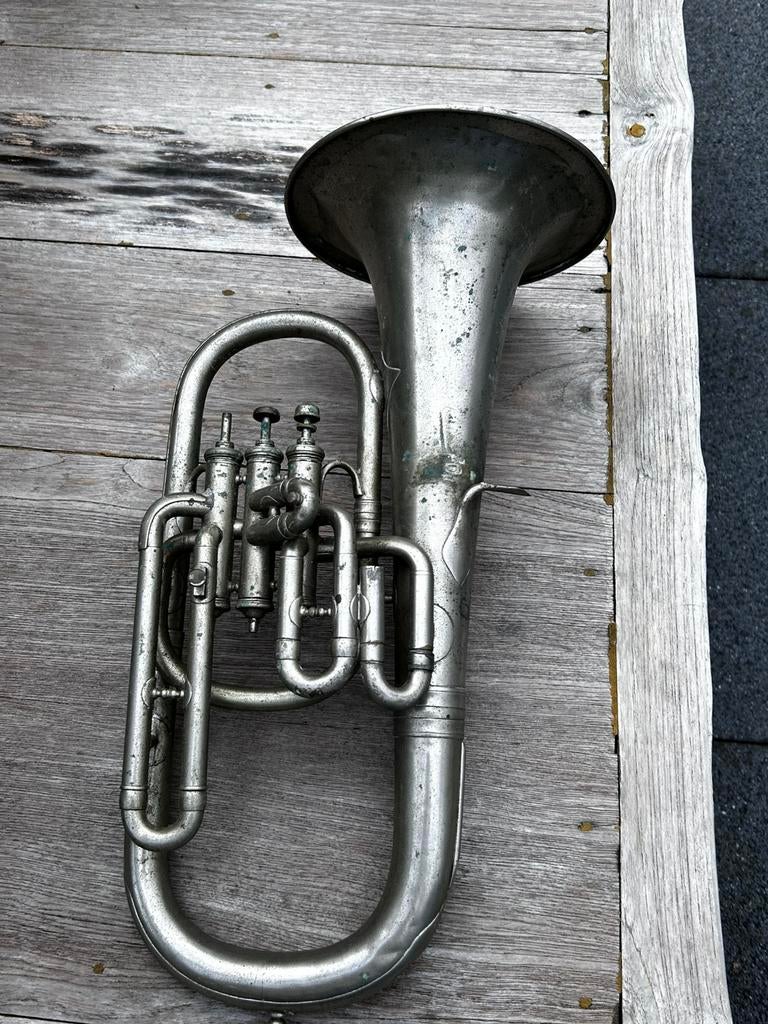 Oude Tuba, Muziek en Instrumenten, Ophalen, Zo goed als nieuw
