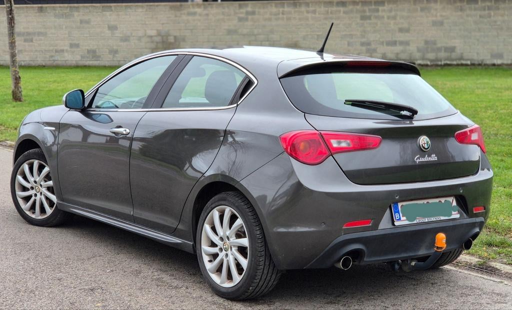 Alfa Romeo giulietta 20jtd 103kw 138mkm clima ctok 5800€, Euro 5, Boîte manuelle, 5 portes, Particulier