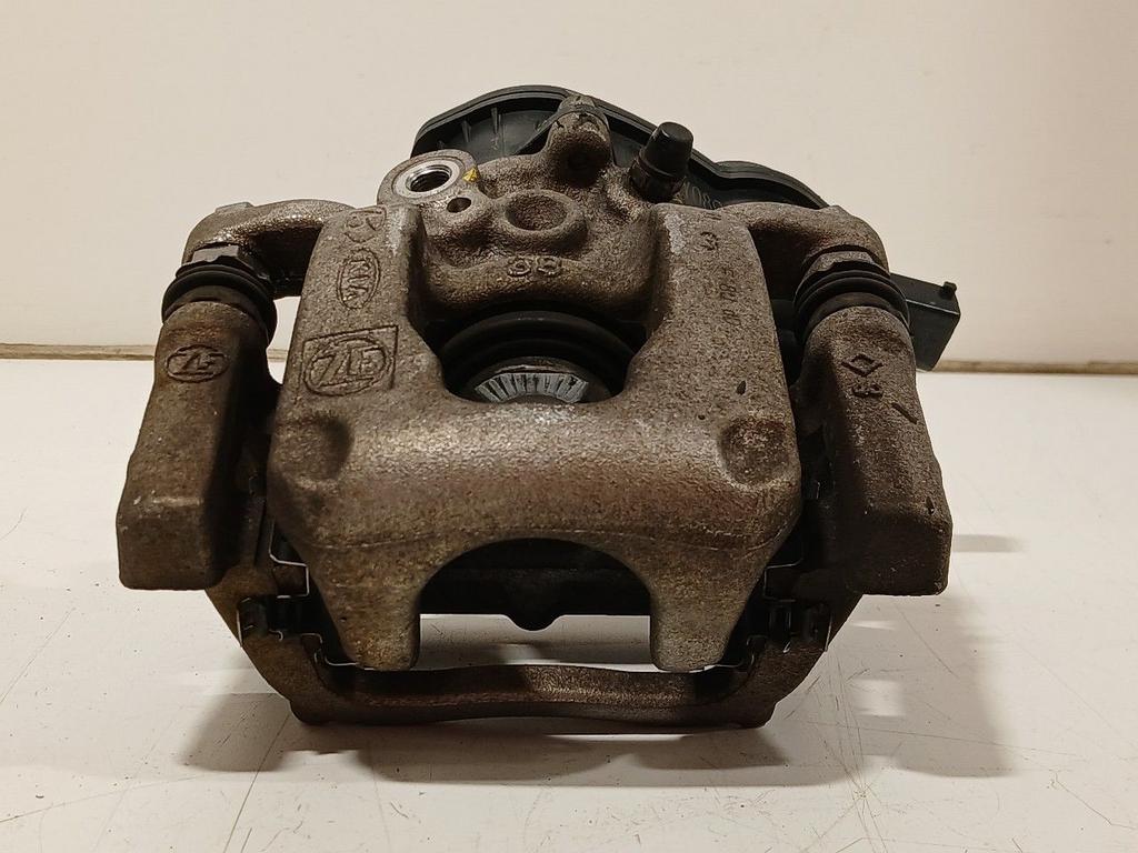 Remklauw rechts achter Hyundai Tucson, Onderdelen@venauto.nl, Van der Ven Autorecycling B.V., Gebruikt, Ettenseweg 76, 4706 PB Roosendaal, The Netherlands