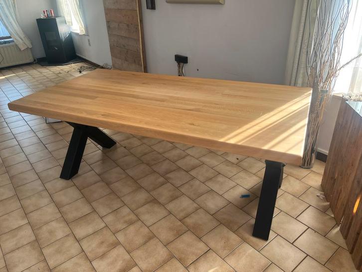 Massief hardhouten tafel, Huis en Inrichting, Tafels | Eettafels, Zo goed als nieuw, Ophalen