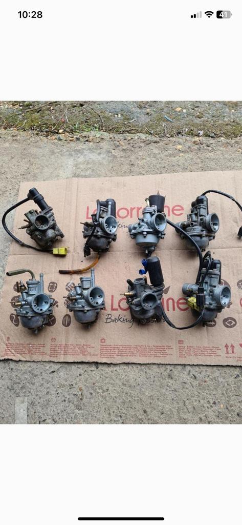 Verschillende Carburateurs van 2 en 4 takt, Ophalen, Zo goed als nieuw