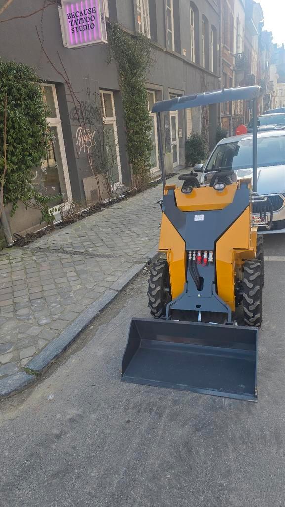 Mini chargeuse compacte neuve à vendre, Articles professionnels, Machines & Construction | Ascenseurs, Échafaudages & Échelles