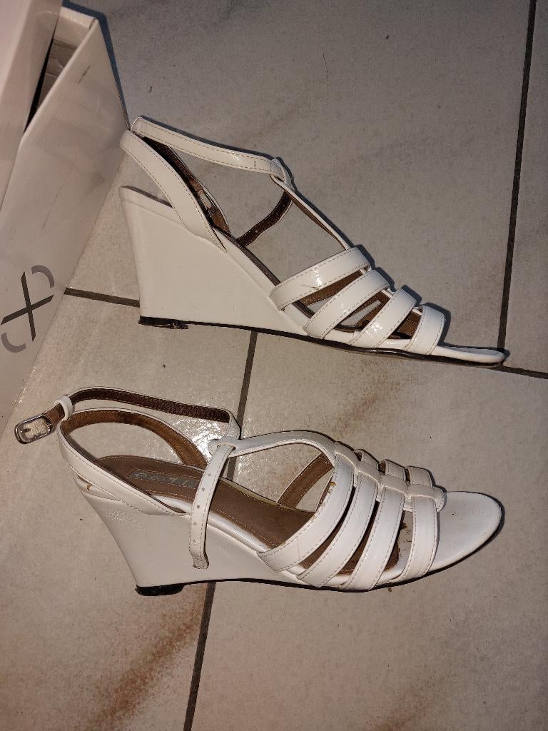 EXIT witte sandalen maat 37, Kleding | Dames, Schoenen, Ophalen