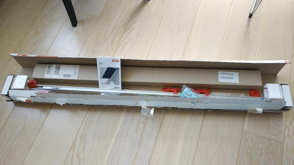 Store VELUX occultant manuel bleu foncé DKL SK06, Comme neuf, Enlèvement, 50 à 100 cm, 100 à 150 cm