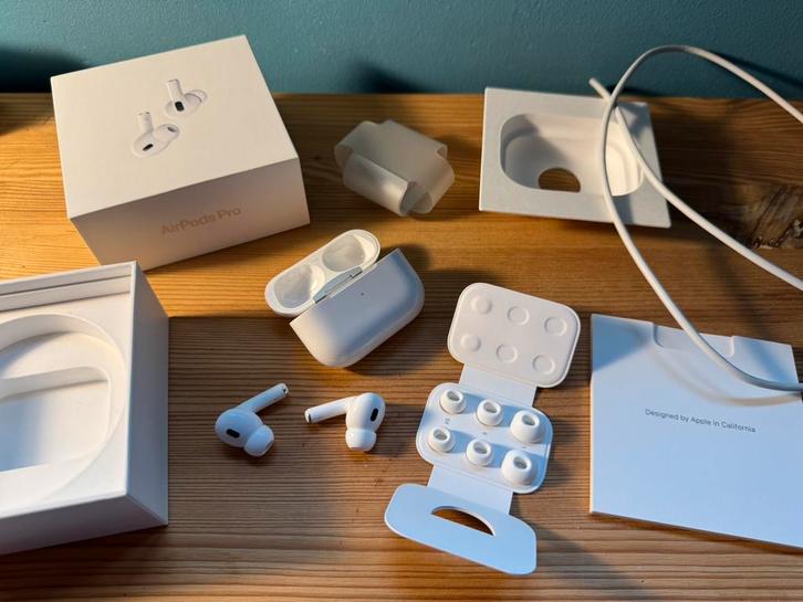 AirPods Pro 2 lightning, Télécoms, Téléphonie mobile | Écouteurs, Comme neuf, Enlèvement ou Envoi