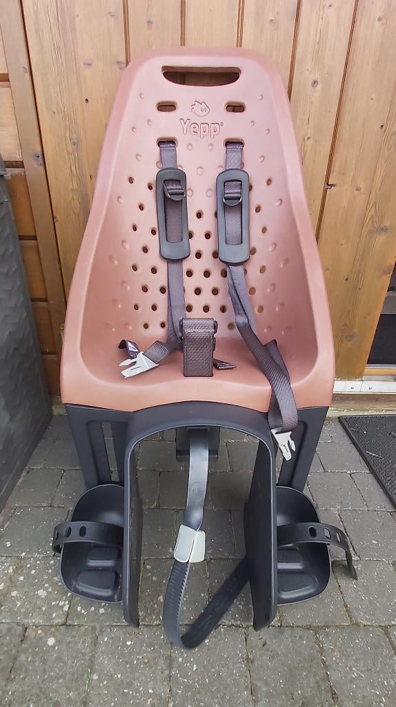 Fietsstoeltje Thule. GMG Yep., Ophalen, Achterzitje, Voetsteuntjes, Yepp (Thule)