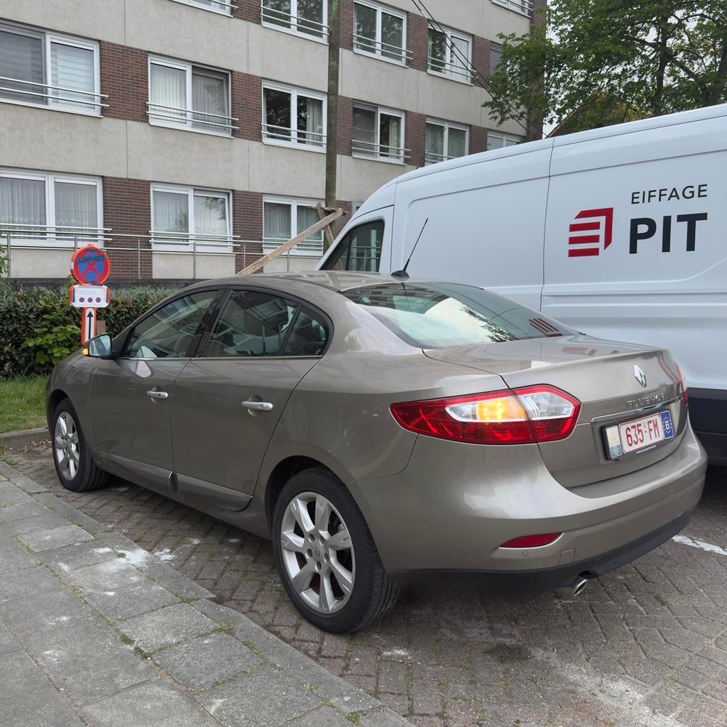 Full Option Renault Fluence 1.6 benzine van 1ste eigenaar, Auto's, Renault, Particulier, Centrale vergrendeling, Benzine, Euro 4