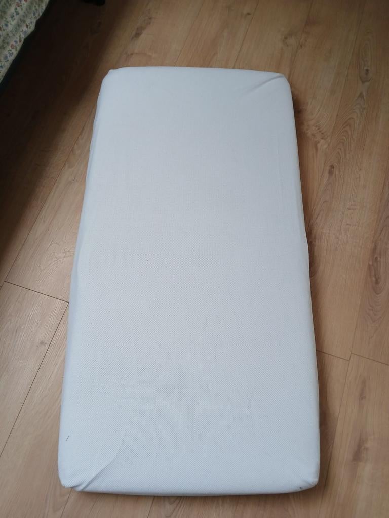 Babymatras + 2 beschermers + 2 hoeslakens, Enlèvement