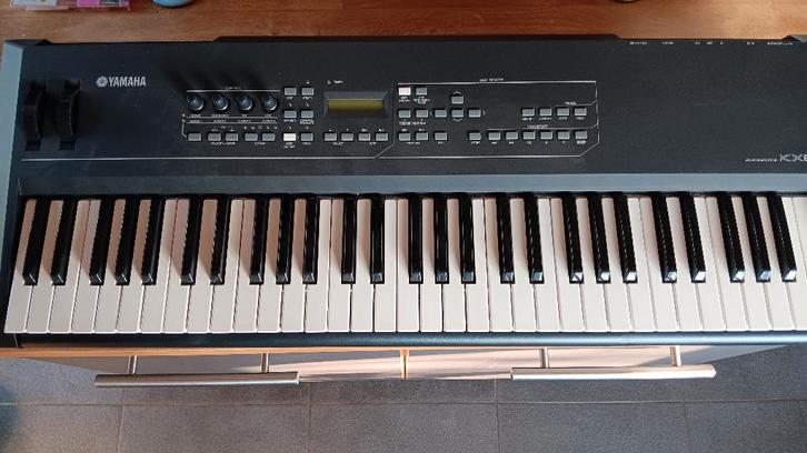 Keyboards. Casio CTK 240 en Yamaha KX61, Muziek en Instrumenten, Keyboards, Zo goed als nieuw, 61 toetsen, Yamaha, Ophalen of Verzenden
