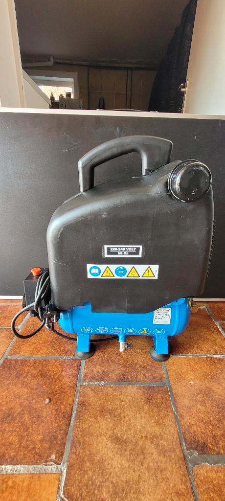 Airpress Stille Olievrije Compressor LMO 6-165 (NP € 325.), Bricolage & Construction, Compresseurs, Comme neuf, Réduction de bruit