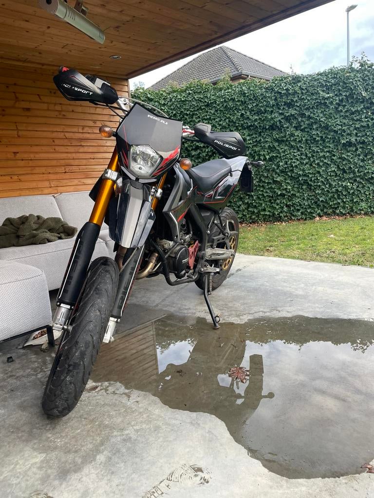 Rieju mrt 50 pro sm, Fietsen en Brommers, Ophalen, 6 versnellingen, Zo goed als nieuw, 50 cc