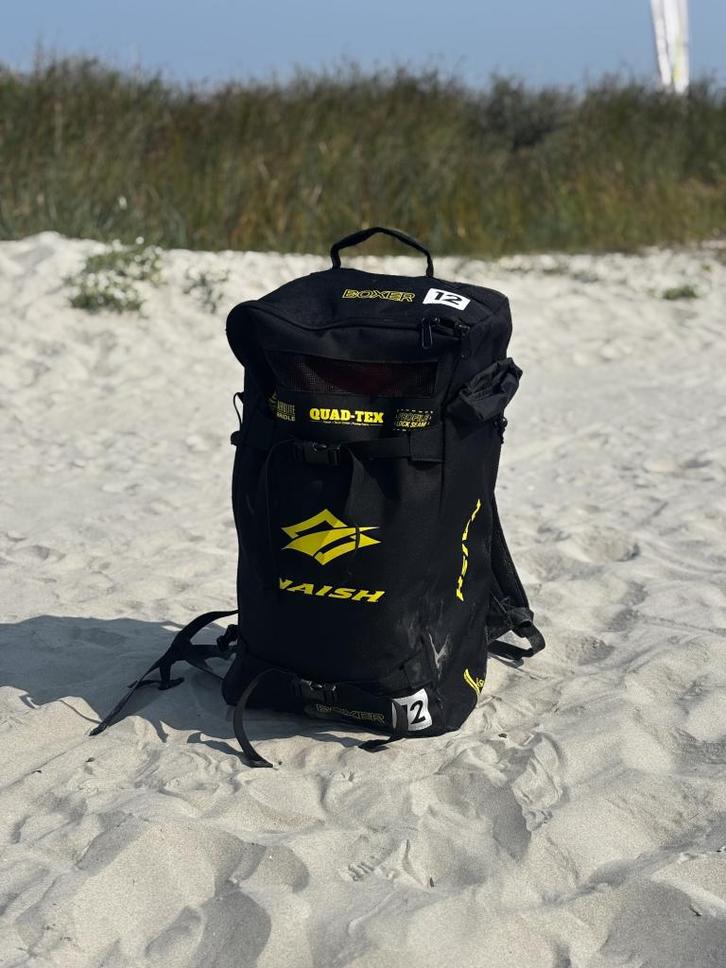 Naish Boxer 2025 – 12m (coral/rood) – zo goed als nieuw, Sports nautiques & Bateaux, Kitesurf, Comme neuf, Kite, 12 m², Pas de planche