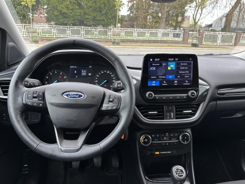 Ford Puma TITANIUM DESIGN MHEV Ecoboost 125PK OC3638 *23988*, Auto's, 121 g/km, Puma, Parkeersensor, Beige