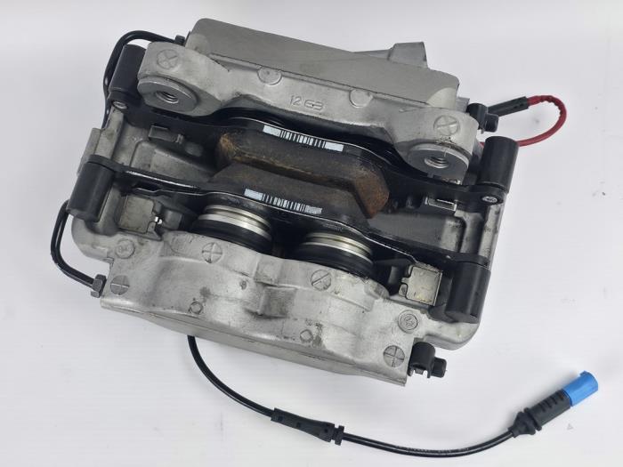 Etrier de frein (pince) avant gauche d'un BMW 3-Serie, -, 3 mois de garantie, Utilisé, -