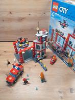 LEGO City Brandweerkazerne 60215 met doos en handleidingen, Kinderen en Baby's, Ophalen of Verzenden, Zo goed als nieuw, Complete set