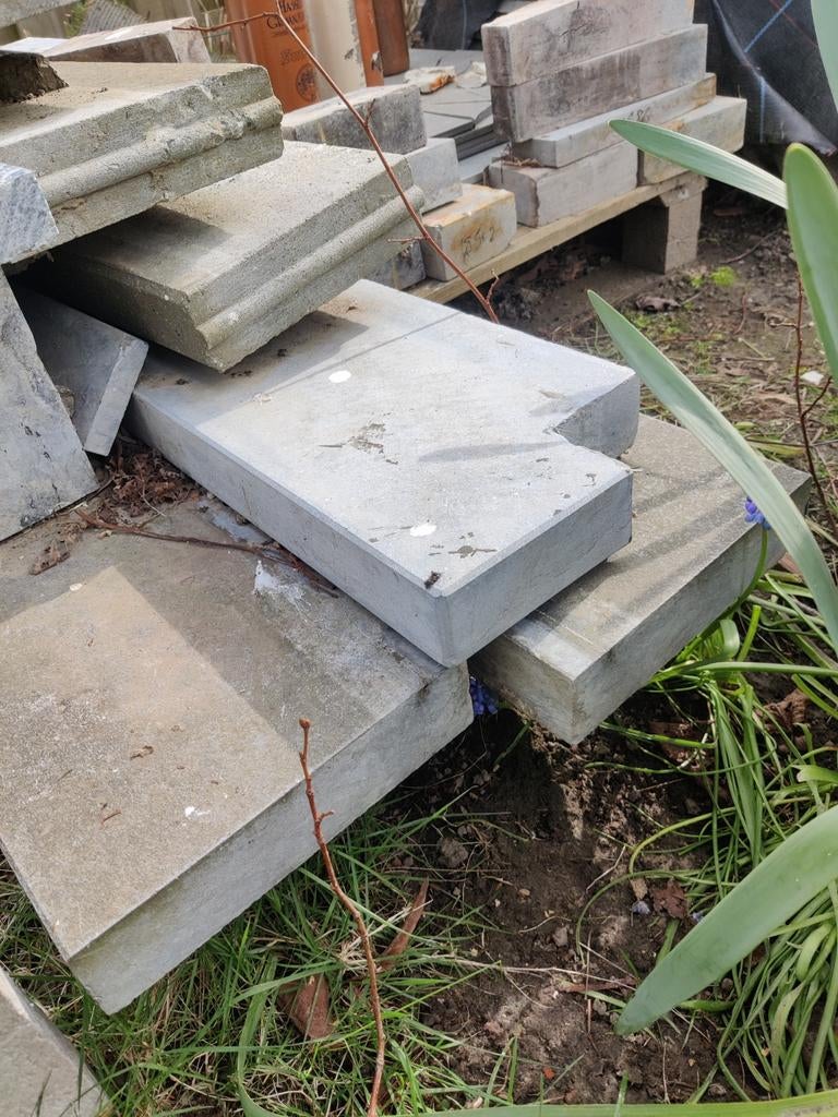 Arduin dorpel en trede / boordsteen, Ophalen