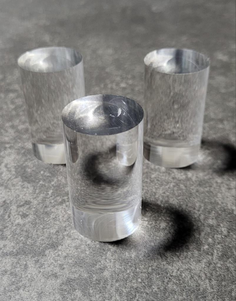 Écrans, Enlèvement