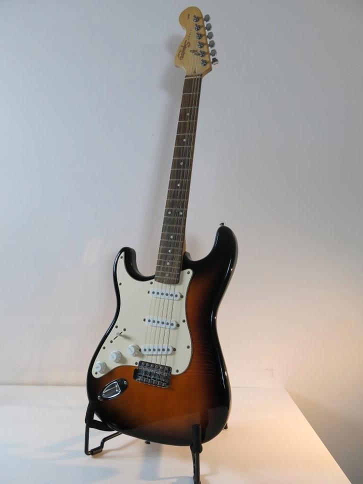 Guitare électrique pour gaucher Squier Classic Vibe '60s, Musique & Instruments, Instruments à corde | Guitares | Électriques