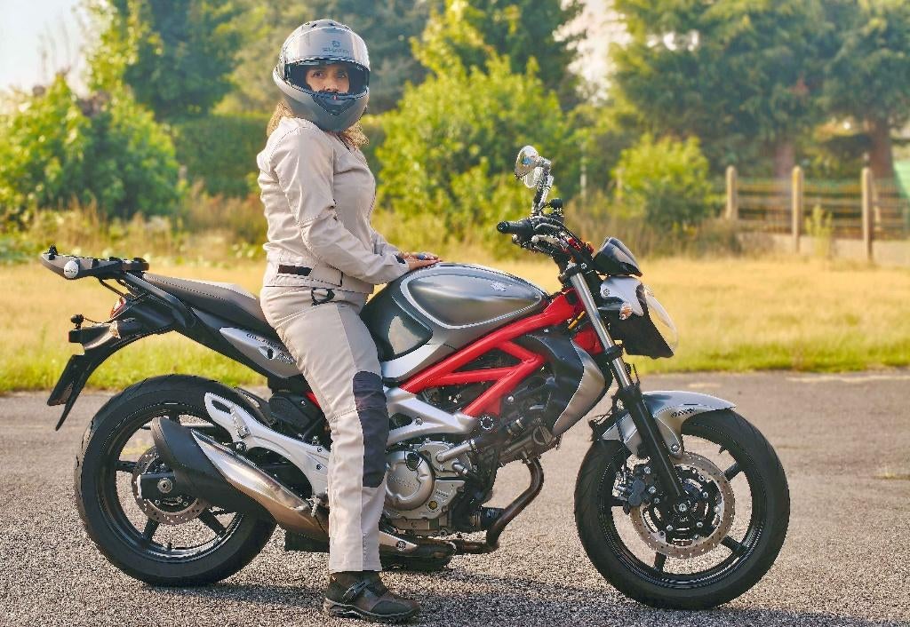 SUZUKI 650 GLADIUS, Motoren, Motoren | Suzuki, 2 cilinders, Particulier, Meer dan 35 kW, ABS