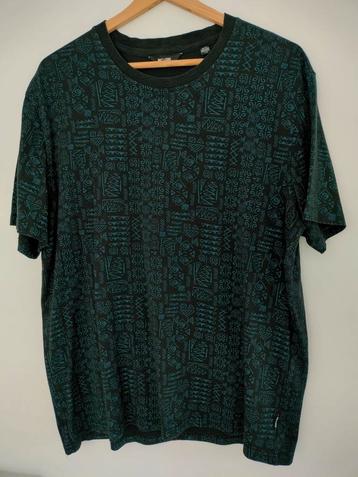 Mooie T-shirt Only & Sons. Large. Zwart met blauw beschikbaar voor biedingen