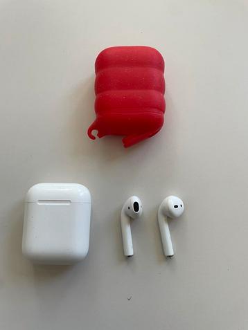 AirPods (2019) avec boîtier – Bon état beschikbaar voor biedingen