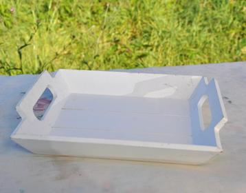 petit plateau carré en bois couleur blanc  beschikbaar voor biedingen