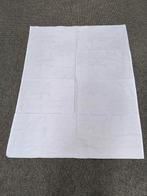 100 Nappes en tissu avec broderies 136cm sur 105cm, Huis en Inrichting, Keuken | Textiel, Nieuw, Ophalen