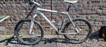 Trek 8000 Mountain bike beschikbaar voor biedingen