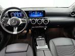Mercedes-Benz A-Klasse 200 Hatchback Business Line Dodehoeka, Auto's, Mercedes-Benz, Stof, Gebruikt, Euro 6, 4 cilinders