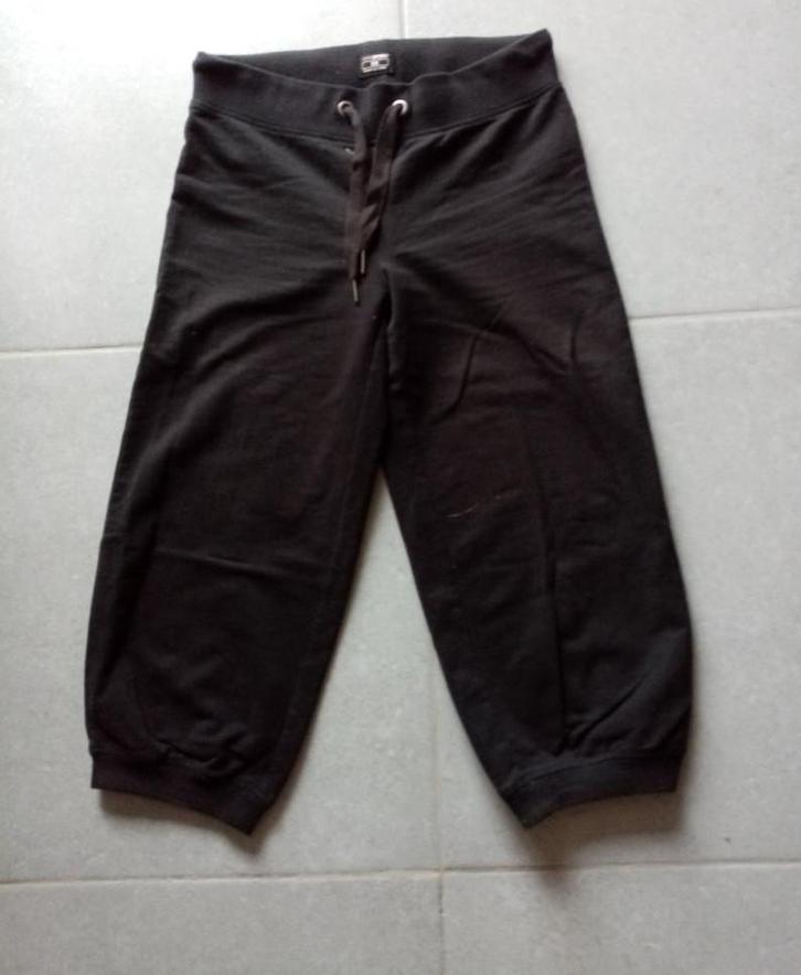 H&M Sport nieuw zwart sportbroek sweat korte broek , XS /S, Kleding | Dames, Sportkleding, Zo goed als nieuw, Fitness of Aerobics