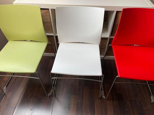 Italiaanse kantoorstoel in kunststof met sledevoet, Huis en Inrichting, Stoelen, Kunststof, Ophalen