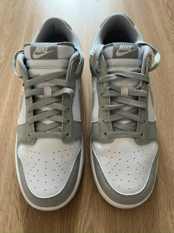 Nike Dunk Low White Light Smoke Grey (BESPREEKBAAR) beschikbaar voor biedingen
