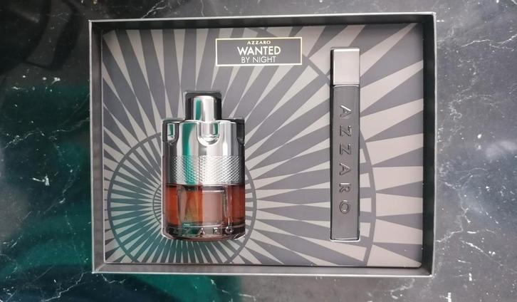 Coffret Azzaro Wanted by night, Bijoux, Sacs & Beauté, Beauté | Parfums, Neuf